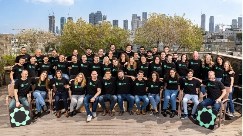 עובדי סיירה (צילום מנש כהן)