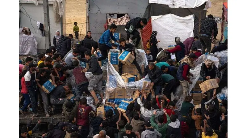 במהלך הכנסת משאיות סיוע, התפתחה התקהלות אלימה (ארכיון). צילום: אי.פי