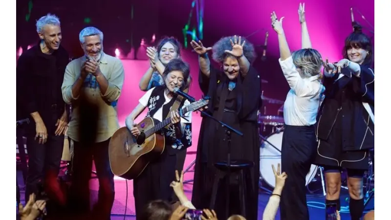 מופע המחווה לקורין אלאל - "חברים שרים קורין"|צילום: דרור סיתהכל, היכל התרבות תל אביב