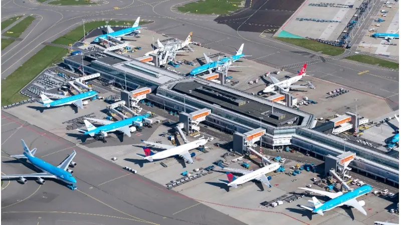 שדה תעופה, צילום: Aerovista Luchtfotografie,Shutterstock