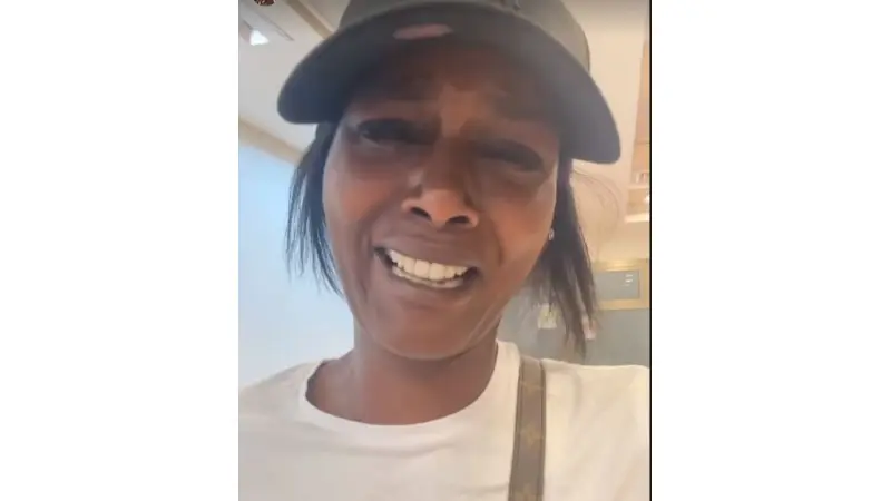 טהוניה רובל מתפרקת (צילום אינסטגרם @tahuonia)