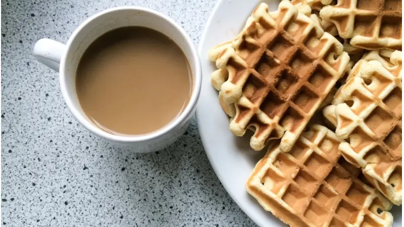 קפה נמס, הריקול בגלל הכוס, צילום: tbmnk,Shutterstock