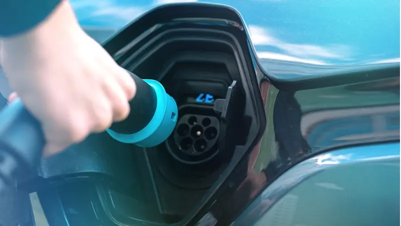 רכב חשמלי (צילום freepik)