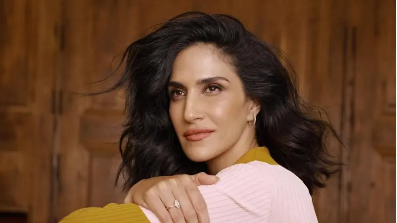 מגי אזרזר בקמפיין לגרנייה (צילום טל עבודי)