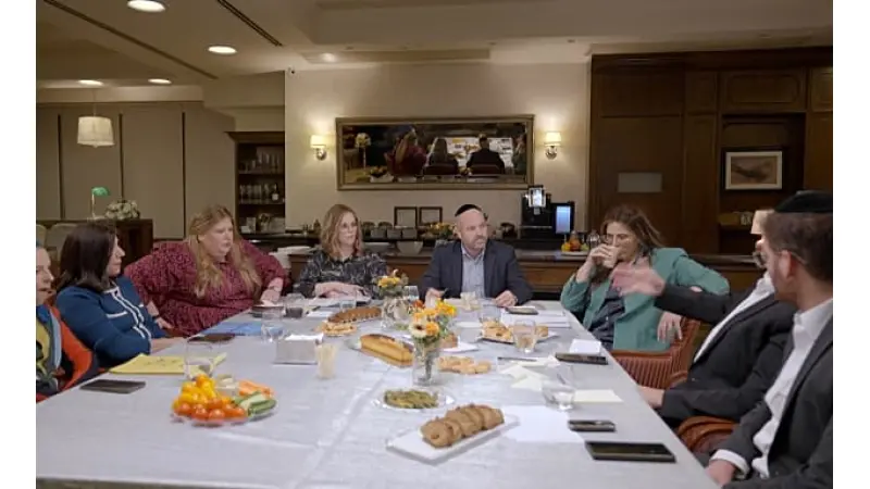 לא אופייני לפגישה ראשונה: גיל הזמין לליאת עוגת יום הולדת