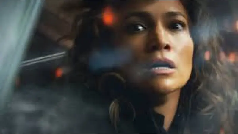 לופז בסרט הקולנוע החדש "אטלס" (צילום יח"צ)