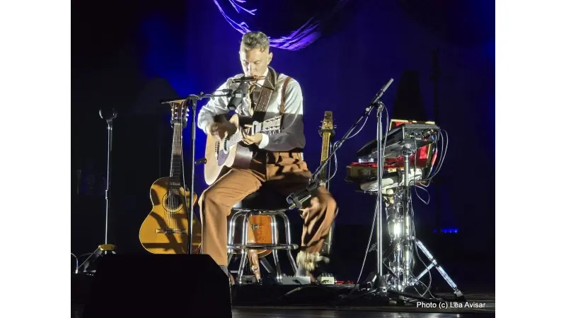 אסף אבידן In A Box iii בתל אביב. צילום לאה אבישר